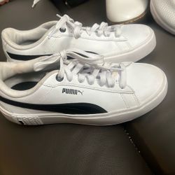 Size 7 women pumas