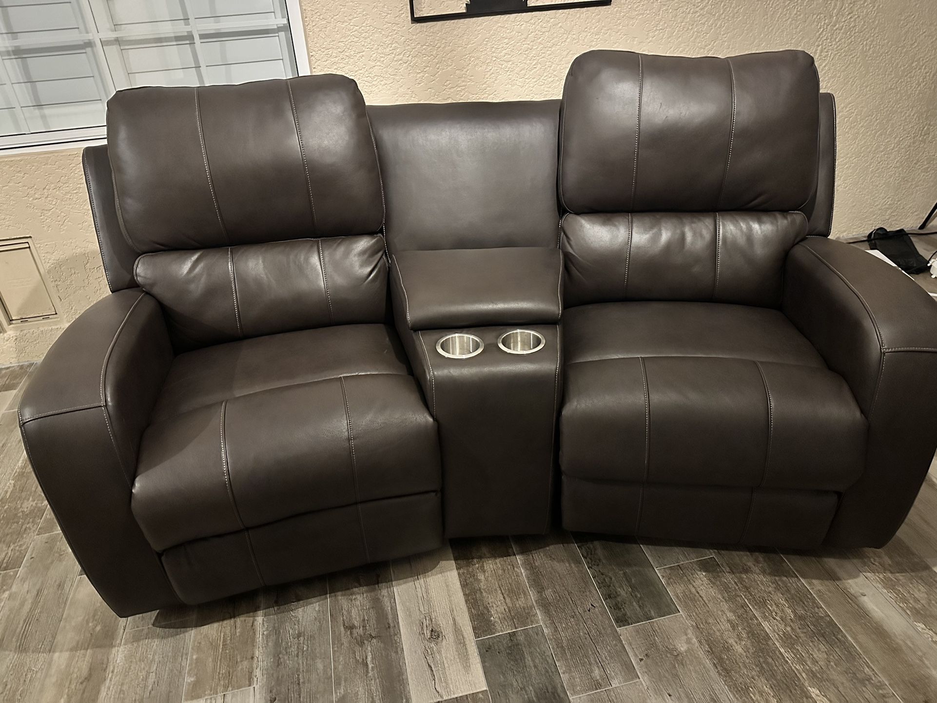 Curved Power Love Seat Recliner 