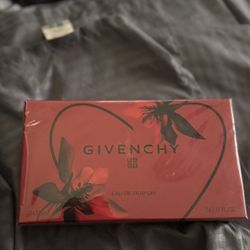 Givenchy Perfum