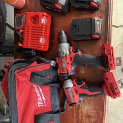 Milwaukee Drill Set 