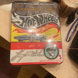 Commemorative Classix Larry was 35th anniversary