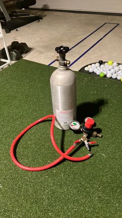 5 lb CO2 tank (empty) with regulator