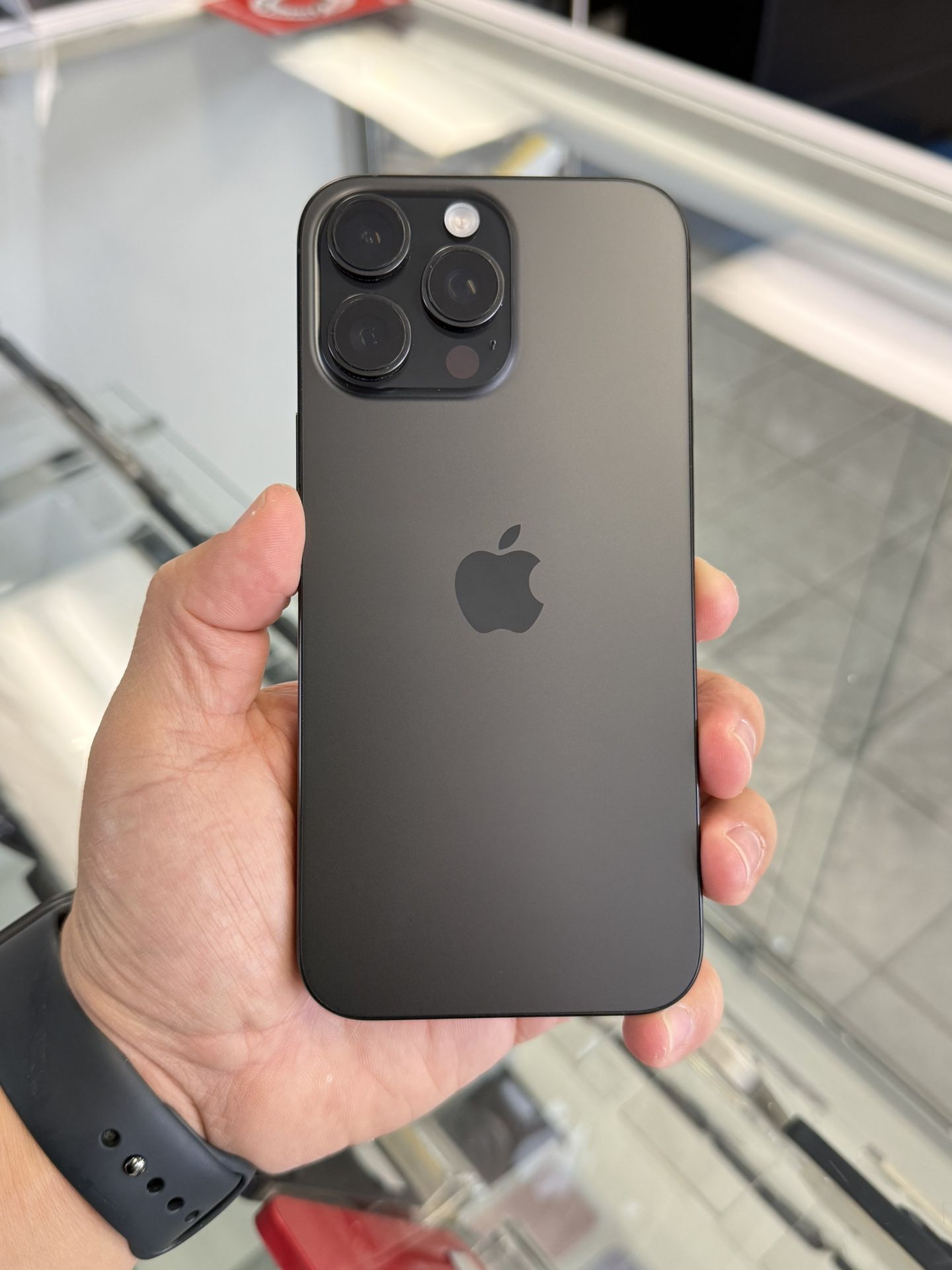 iPhone 16 Pro Max 256GB Unlocked (No SIM Restrictions)