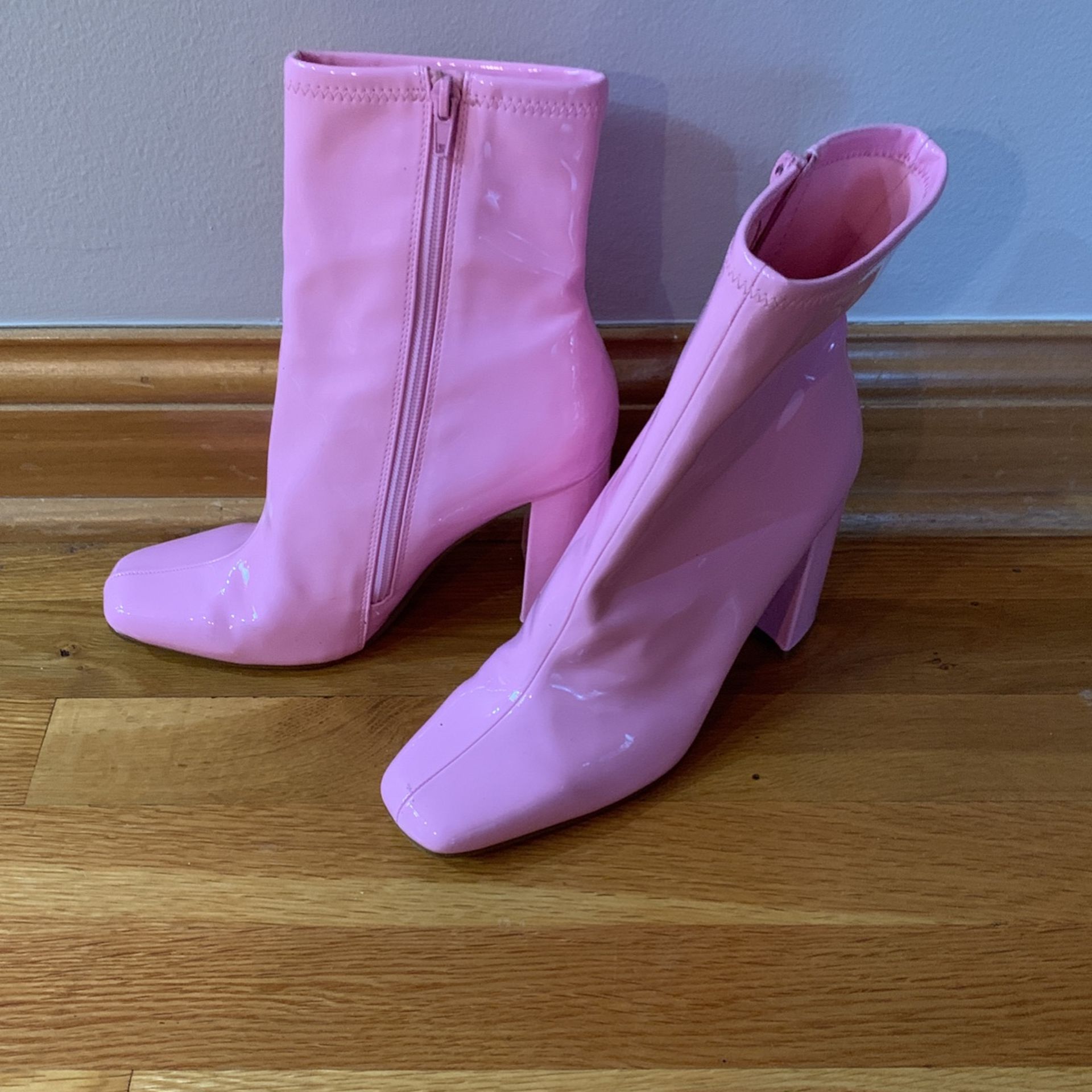 Steve Madden Linden Pink Patent Booties