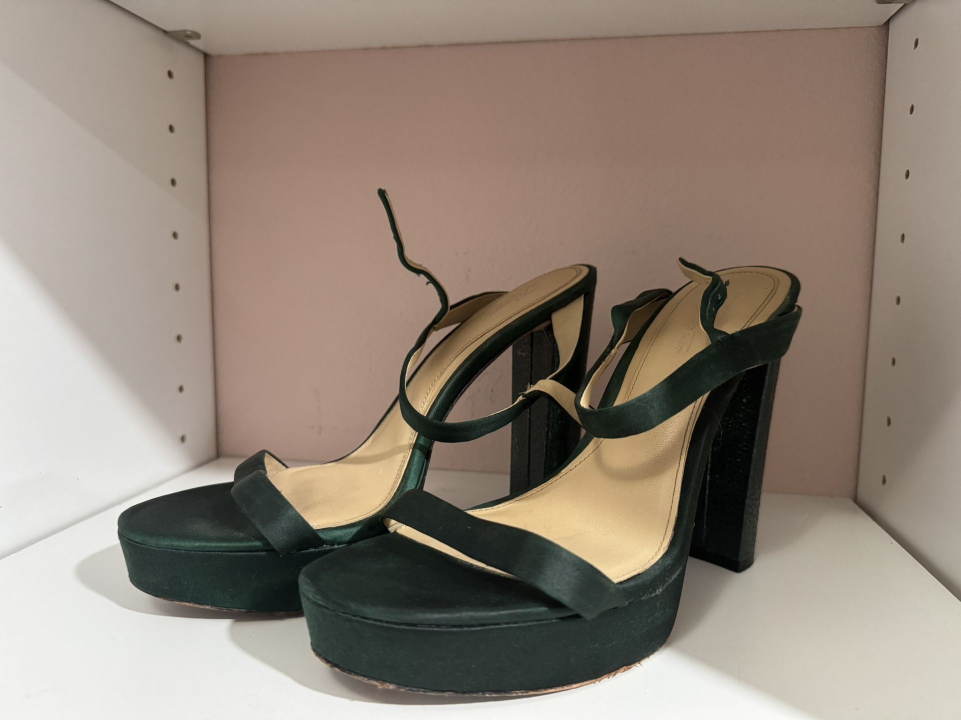 Vince Camuto Green Satin & Leather Heel Size 9