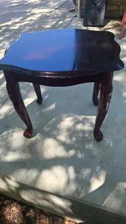 20 long 21 tall cute side table strong Study clean