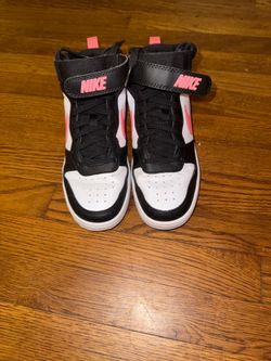 Nikes size 7 youth