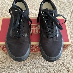 Men’s Vans Size 5.5 (Black/Black)