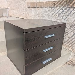 Night stand / drawer dresser