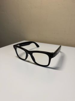 Ray-Ban Meta Gen 2 AI Smart Transition Glasses w/ Case