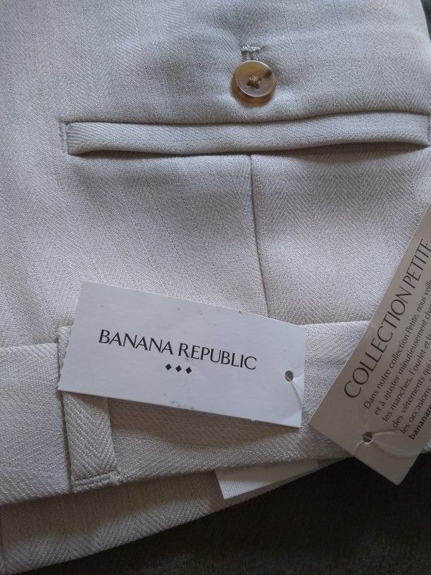 NEW WITH TAGS, BANANA REPUBLIC WOMENS DRESS PANTS