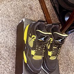 Jordan 4s