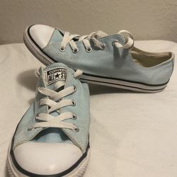 LIKE NEW Converse Chuck Taylor All Star Low-Top Sneaker - Light Blue Size 8 Women