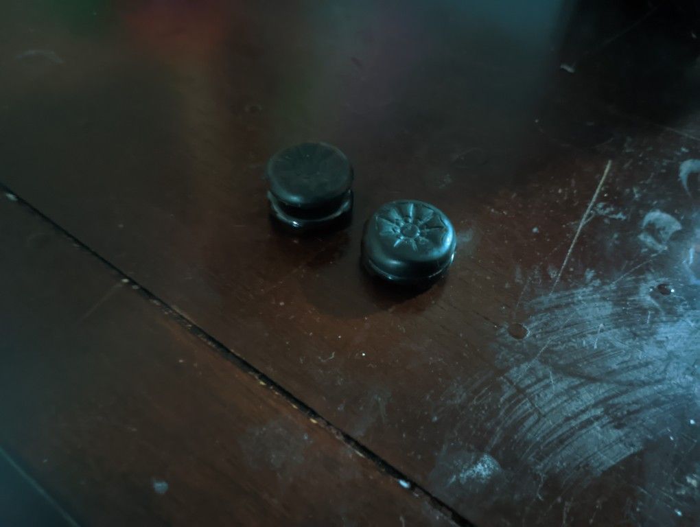 Never Used PlayStation Control Freaks – Thumbstick Grips