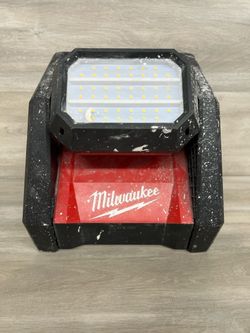 Milwaukee M18 ROVER Dual Power Flood Light 2366-20 (PO1022471)