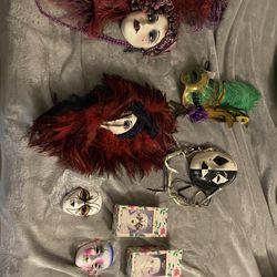 Group Of Masks/Music Boxes 