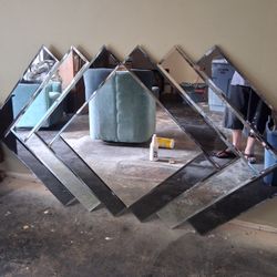 Mirror.