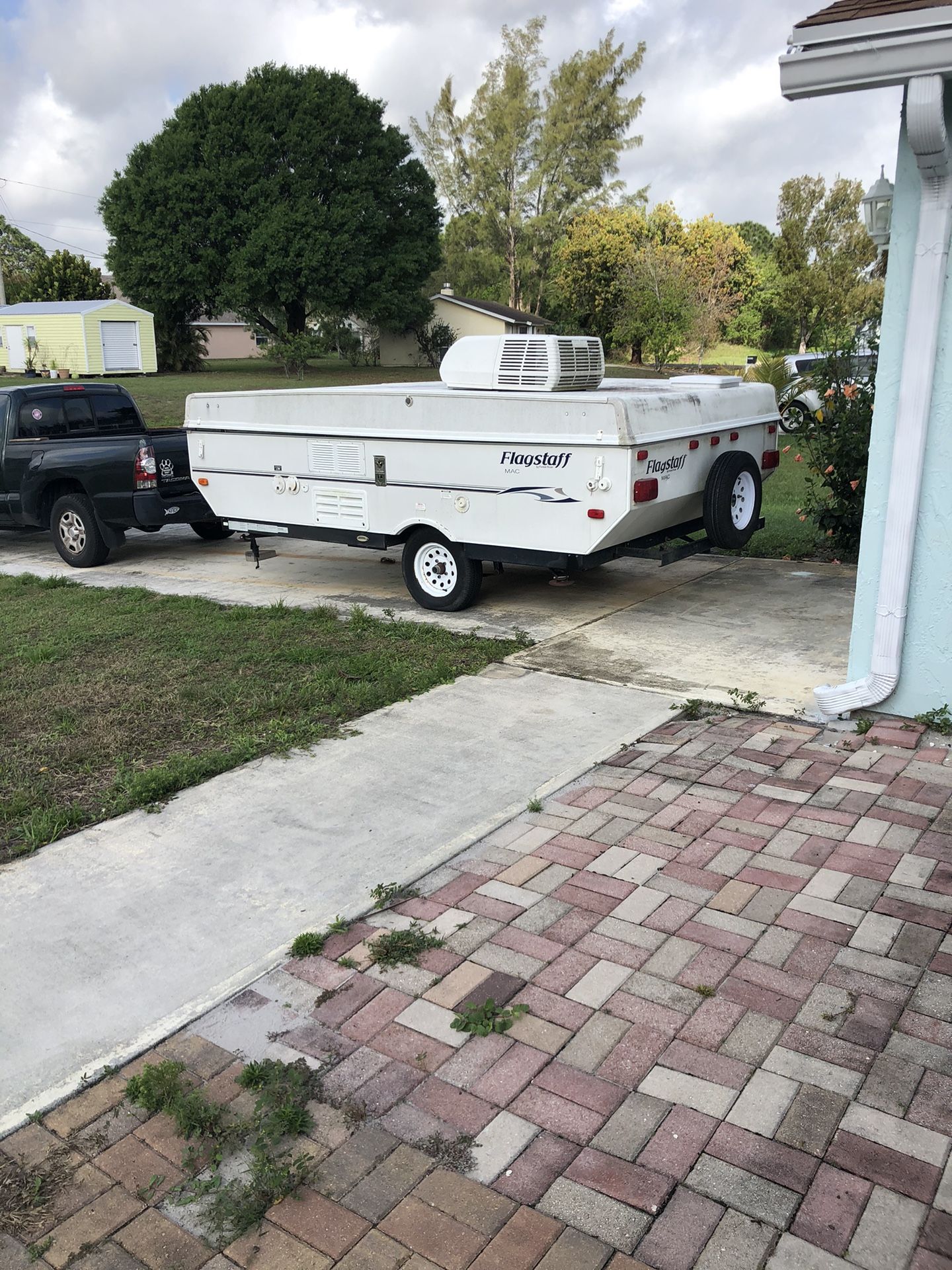 2011 Flagstaff Mac, 227 Camper