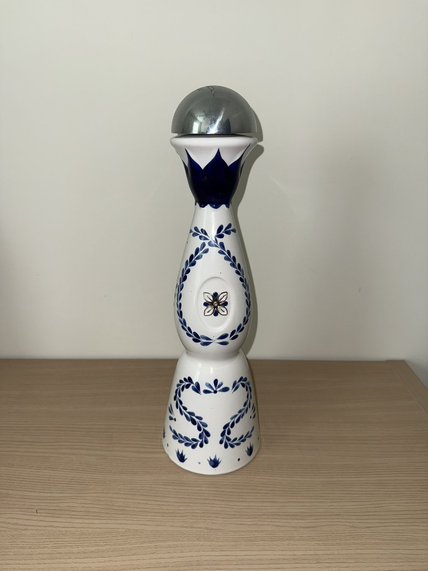 Clase Azul Vase