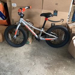 Specialized Kids Bike 4-7 Yr Old