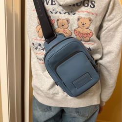 Coach Crossbody Bag – Like New, Clean, Stylish