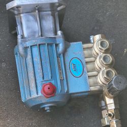 COMMERCIAL CAT PUMP 4000PSI 4.0 GPM