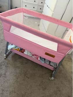 Pink bassiney