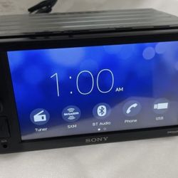 Sony XAV-AX1000 Bluetooth Android Auto Apple CarPlay Multimedia AM FM XM USB Aux !!Firm price!!