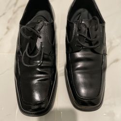 Men’s Shoes - 8.5