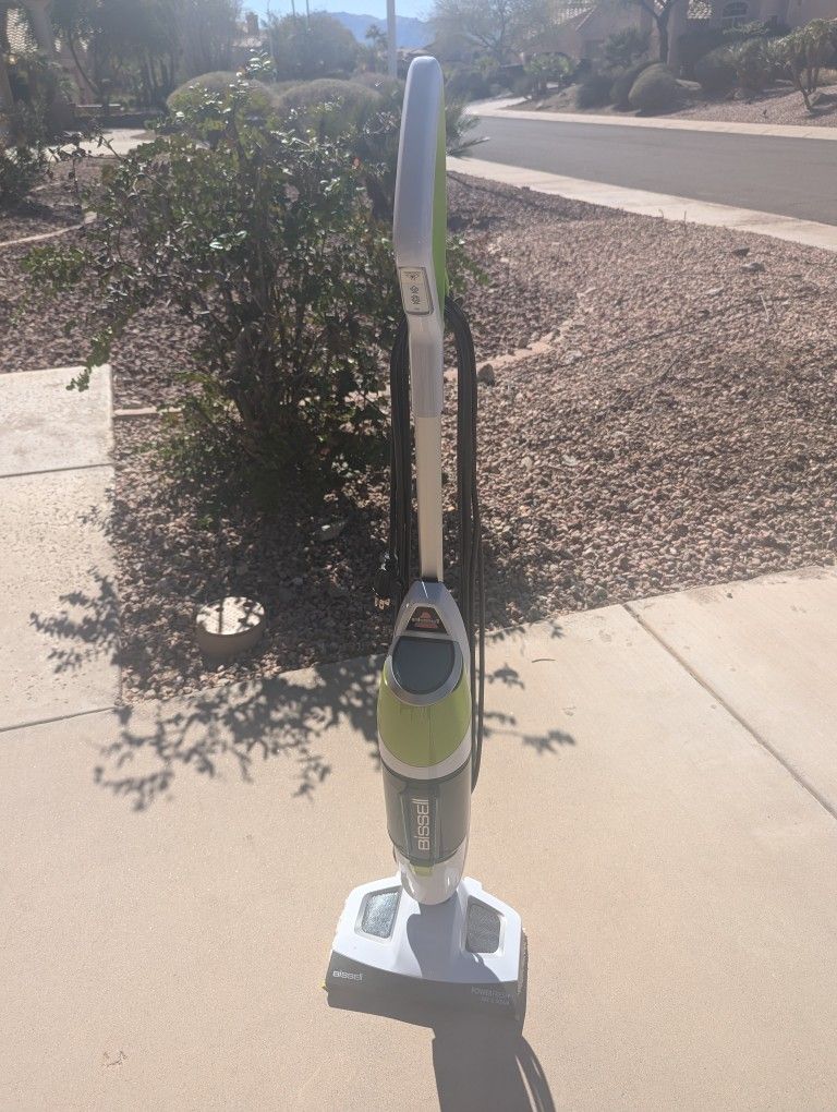 Bissell Floor Cleaner- Barely Used