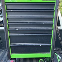 OEMTOOLS Green 7 Drawer Tool Cart