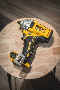 Dewalt 20V Max XR Cordless 1/2” Impact Wrench (Mid-Range)