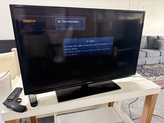Samsung 42 inch TV with Remote 