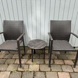 Patio Furniture 2 Chairs And Small Table  