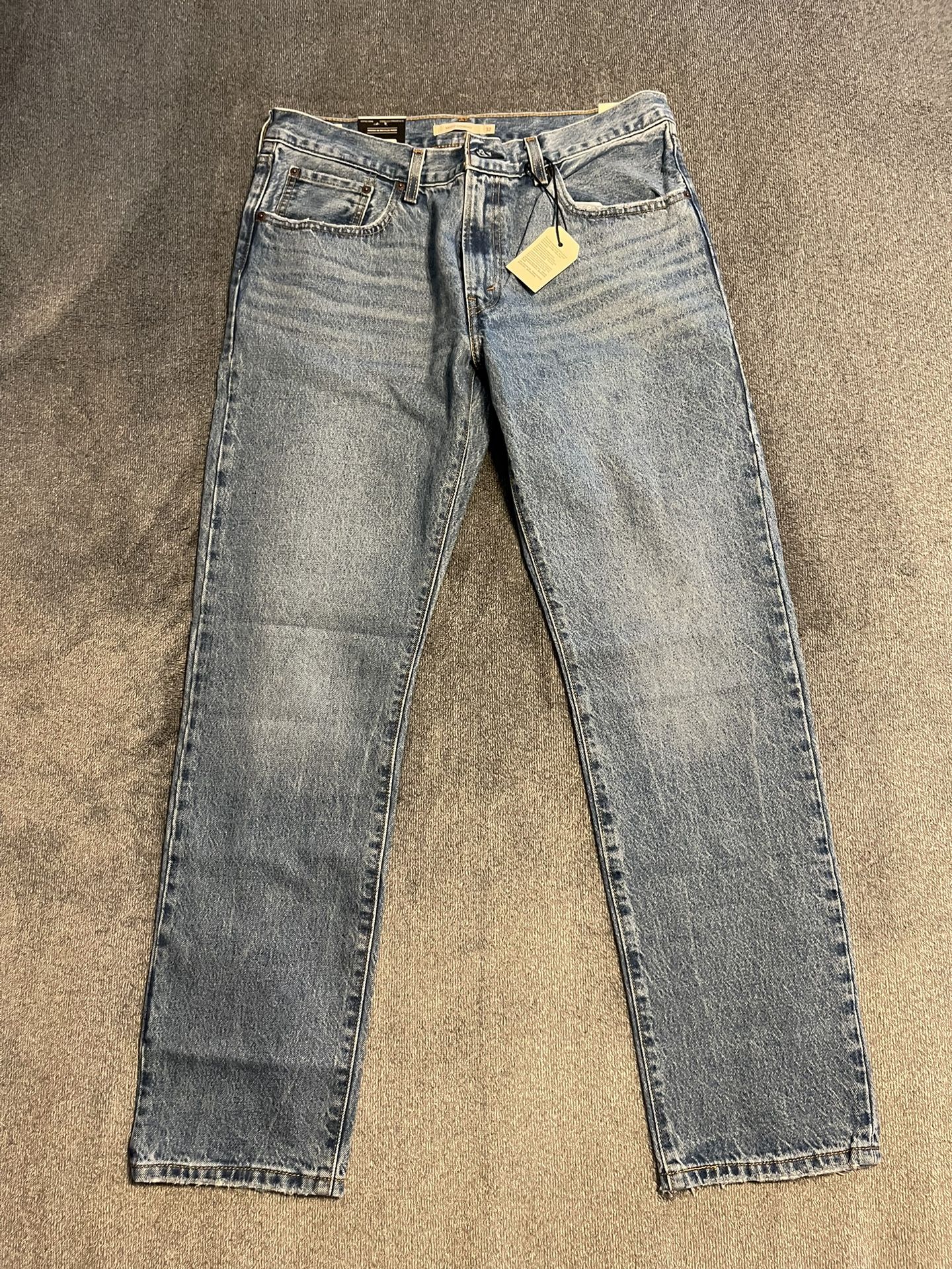 NWT Levi’s Middy Straight Jeans (Women’s)