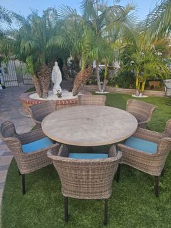 7 pc outdoor Dining Set/outside furniture/Cash Only