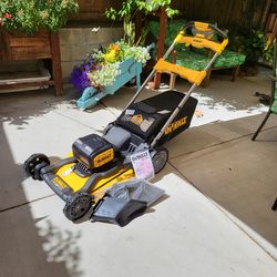 Dewalt(open box never used)2x20V MAX 21 in. Cordless Battery Powered Self-Propelled Lawn Mower(Tool-Only no battery or charger included. )