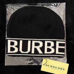 Burberry Beanie - Logo Intarsia 