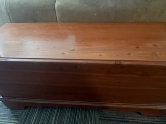 Certfied Lane Cedar Chest