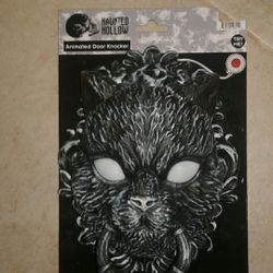 Halloween 🎃 Animated Door Knocker $20.00👹