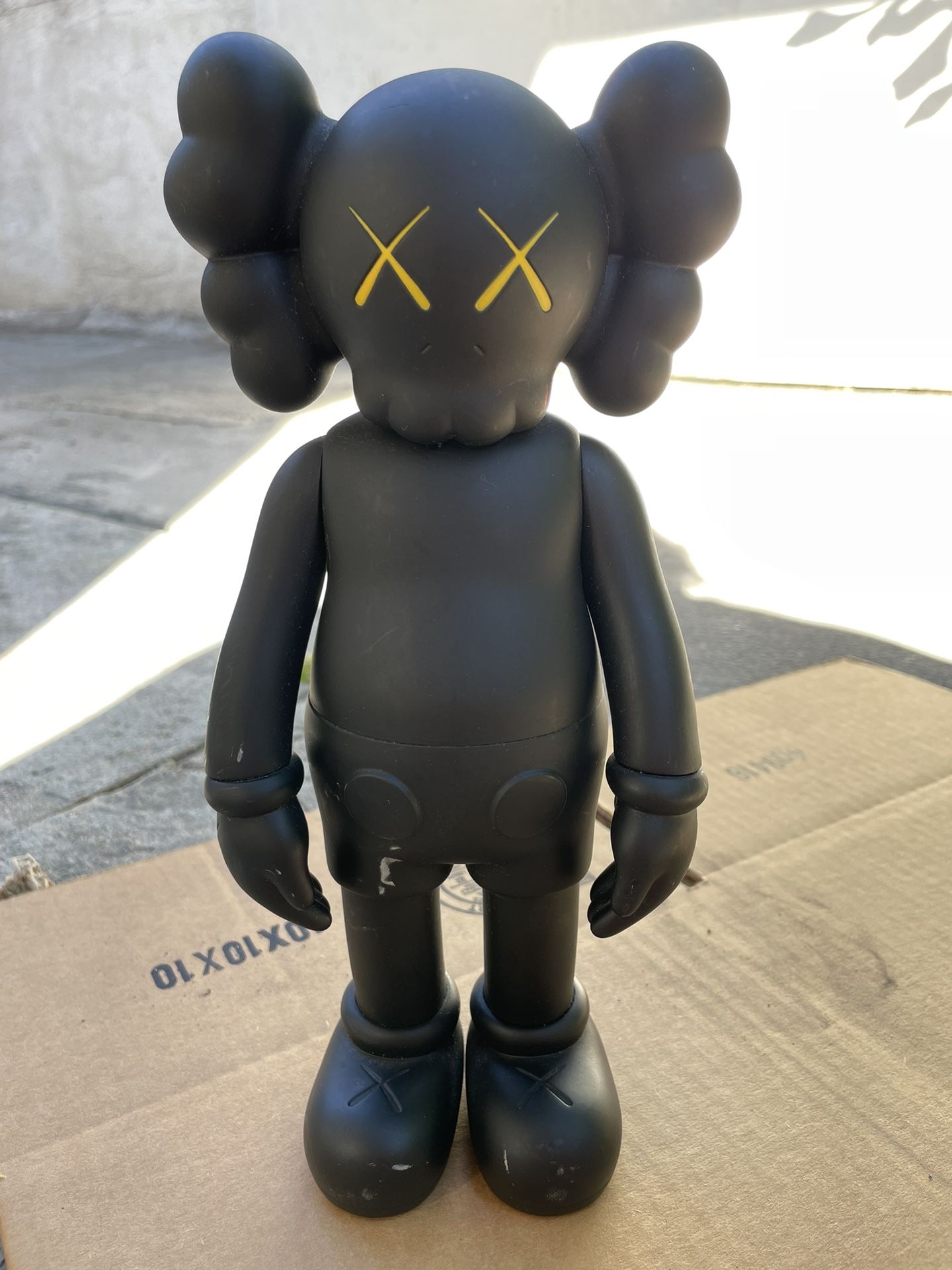 2016 MEDICOM KAWS COMPANION BLACK Open Edition MoMA Limited Edition