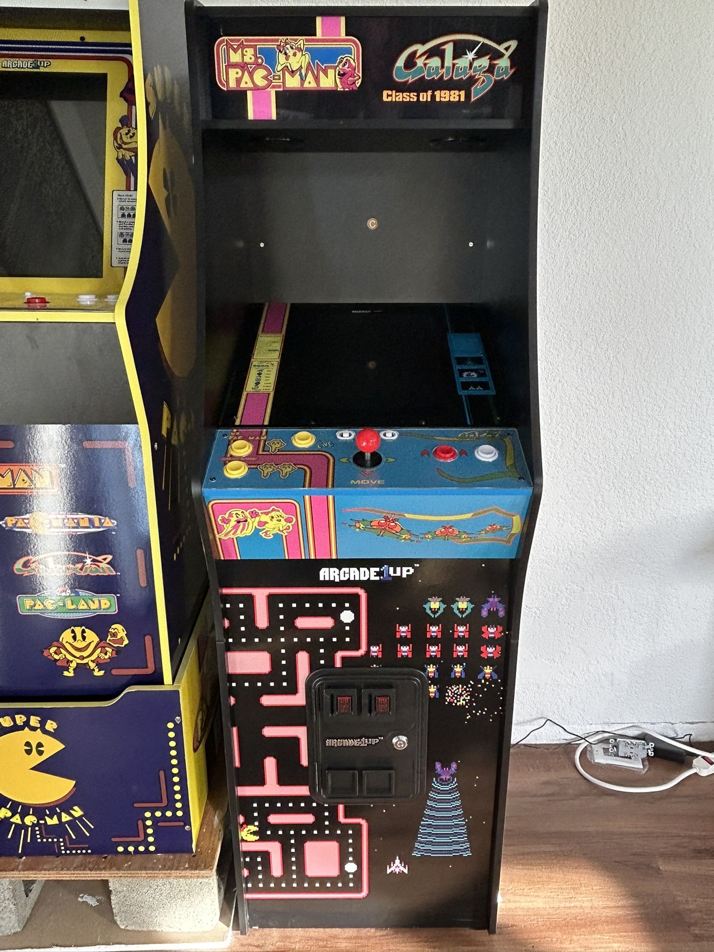 Ms Pac-man Arcade Game
