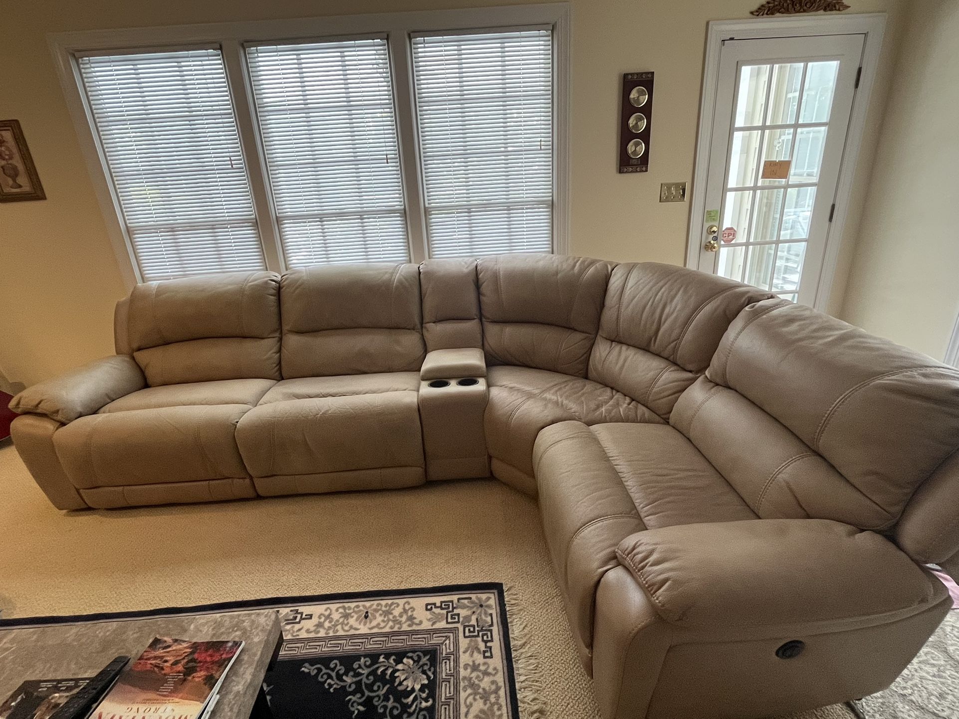 Sectional Sofa With Electric Reclining End Seats And Manual Recliner In Middle Seat
