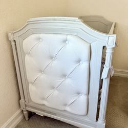 Pottery Barn Kids Convertible Crib – Excellent Condition