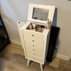 Jewelry armoire 