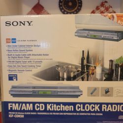 SONY FM/AM CD KITCHEN CLOCK RADIO NEW IN BOX