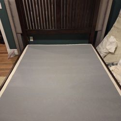 Queen size bed, headboard, foundation, real wood and Queen Size Mattress