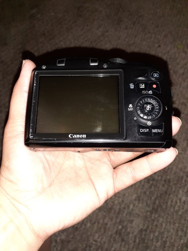 Digital camera canon