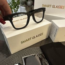 new smart glasses with camara 