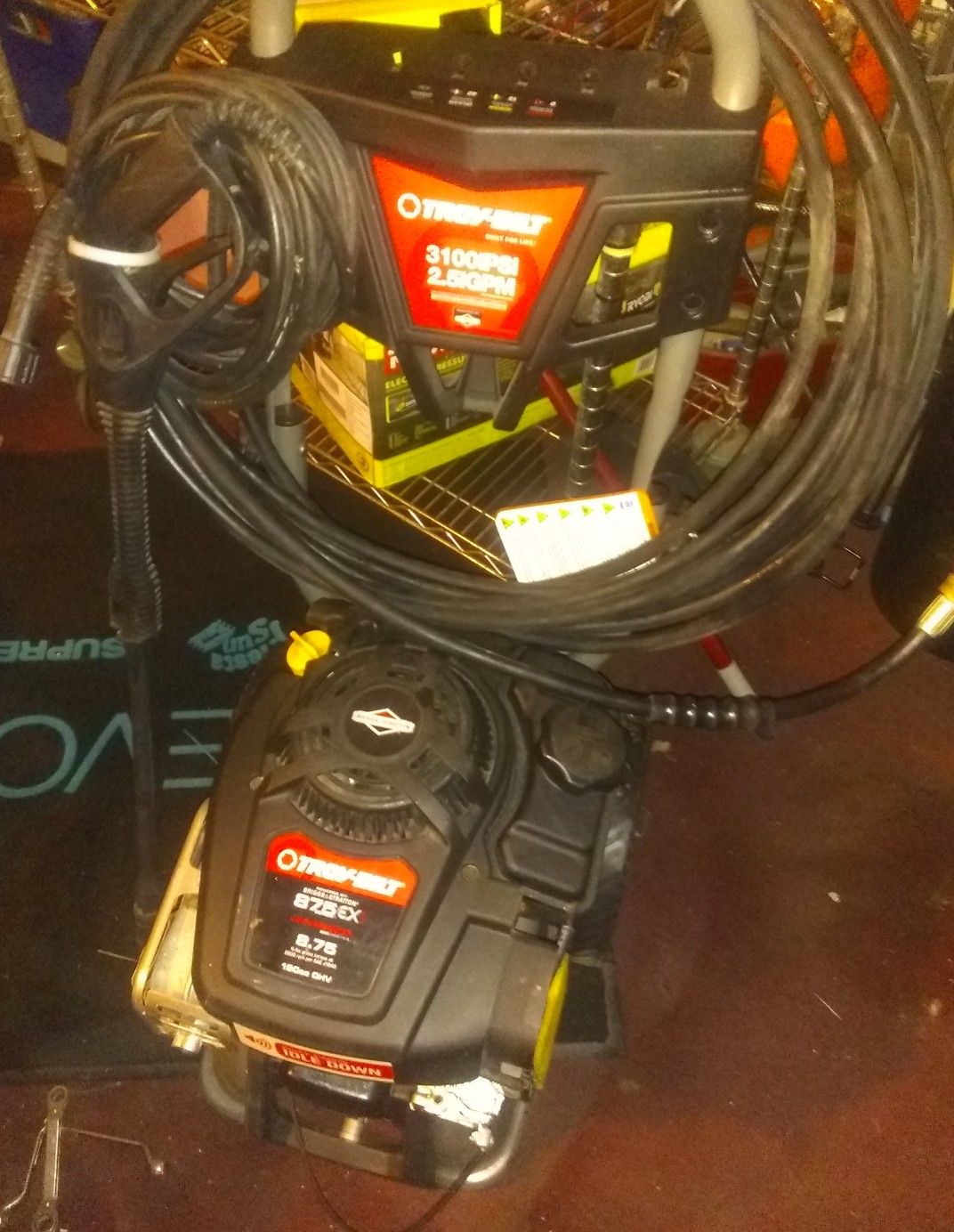 Troy-Bilt 3100 psi pressure washer with 35 ft hose , 20 foot hose on wand